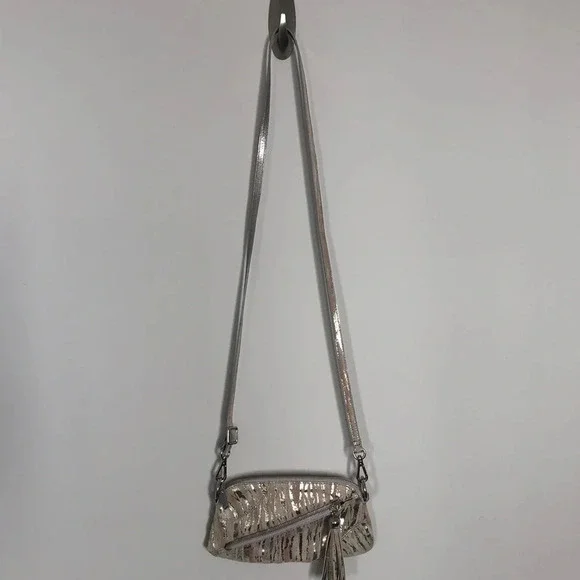 CHEZ by Cheryl Gold Silver Crossbody Bag - Picture 6 of 7